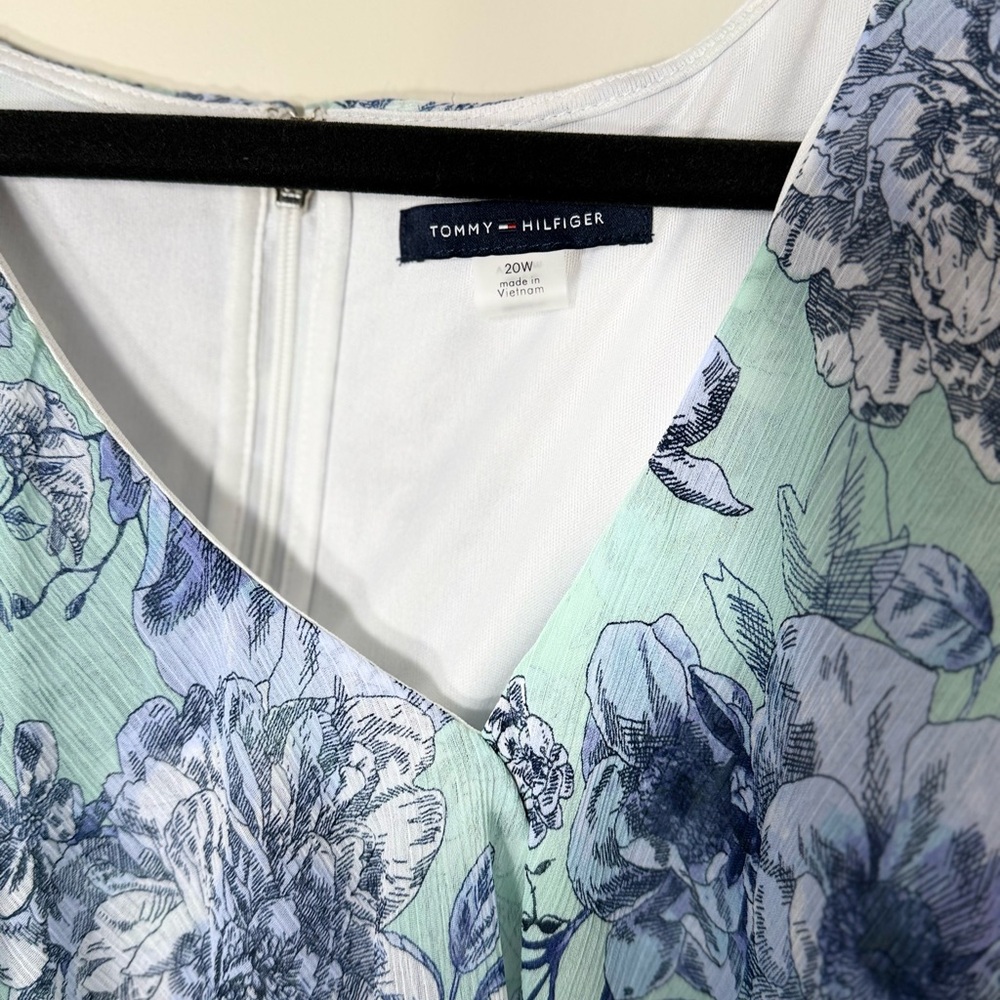 Tommy Hilfiger Women’s Blue & Green Belted Floral Dress Plus Size 20W - Picture 4 of 8